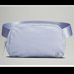 Lululemon everywhere belt bag